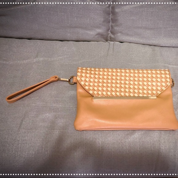 NWOT oversized clutch/crossbody! ❤️ - Picture 6 of 8